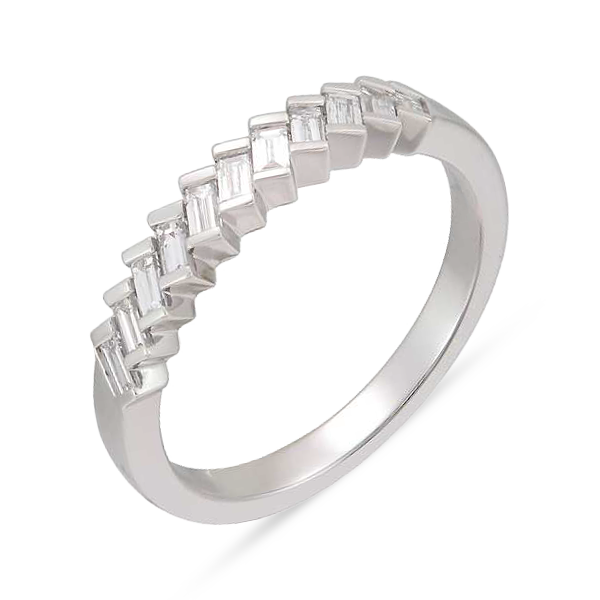 TRAPEZE CUT DIAMOND RING