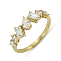 QUEENS DIAMOND RING
